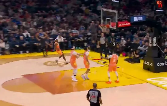 亿万28-萨格斯反击接球单臂劈扣得手,魔术领先骑士到10分