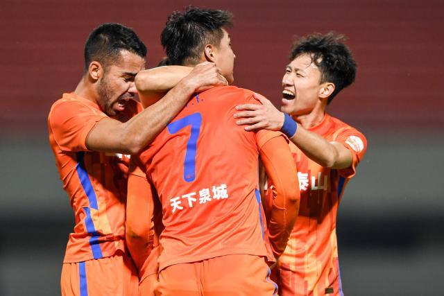 亿万28官网-泰山11年后再夺中超桂冠 队史5冠仅逊八星连穗